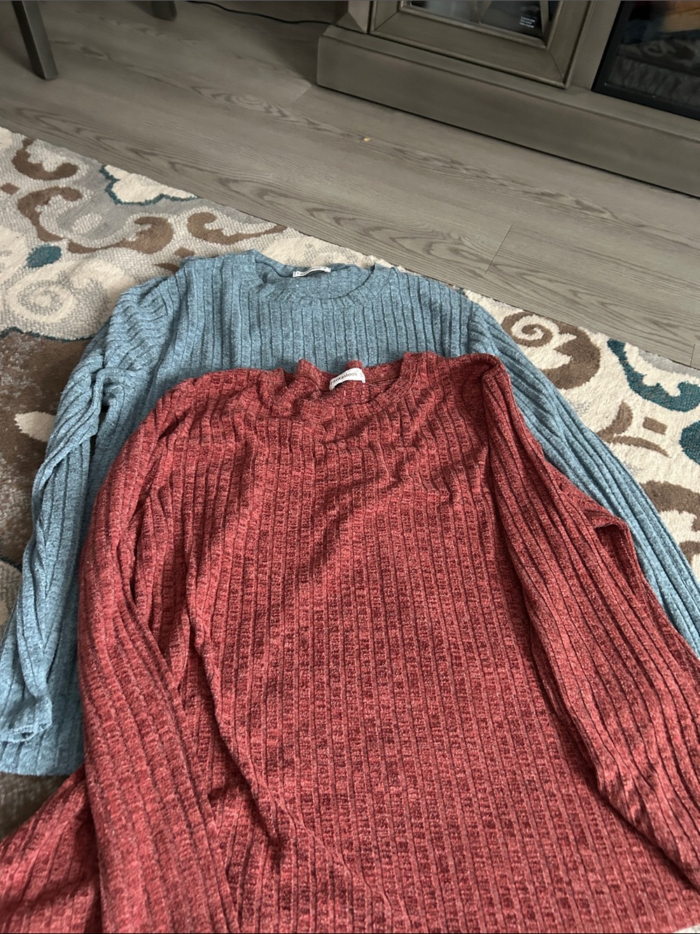 (2) Classic Ribbed Crewneck Sweater in Rust Red & Blue
